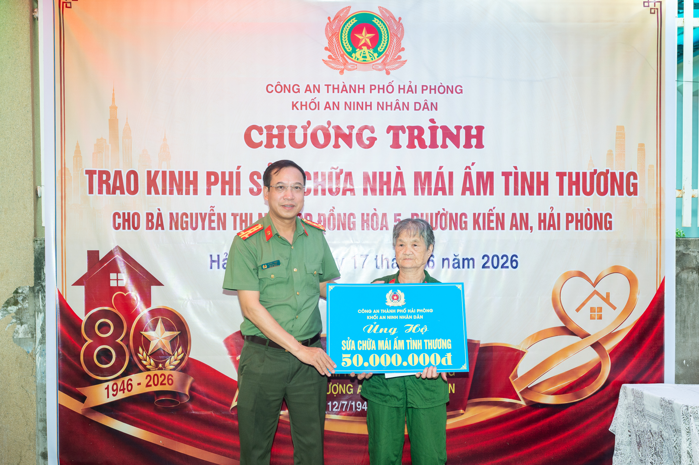 Khối An ninh nhân dân - Công an thành phố Hải Phòng: Ấm áp nghĩa tình “Mái ấm tình thương” cho thân nhân liệt sĩ
